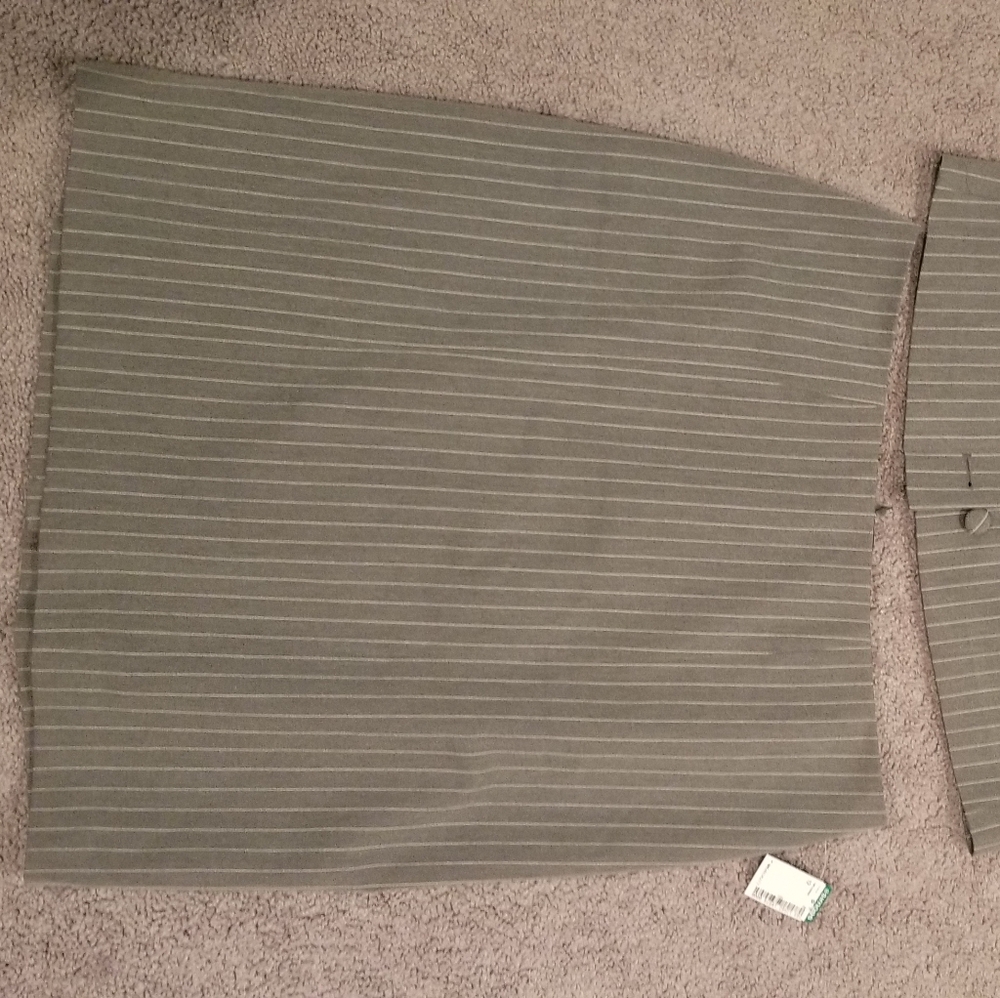 Suite - Picture 2 of 2